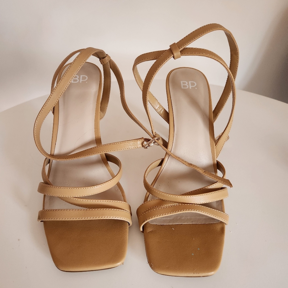 BP. Strappy Sandal Tan Size 8.5